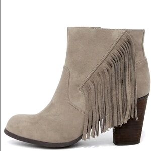 Madden Girl Taupe Booties with fringe women’s Size 9